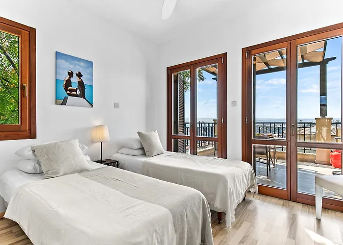 Theia With Sea And Sunset Views, The In Aphrodite Hills Apartament Kouklia