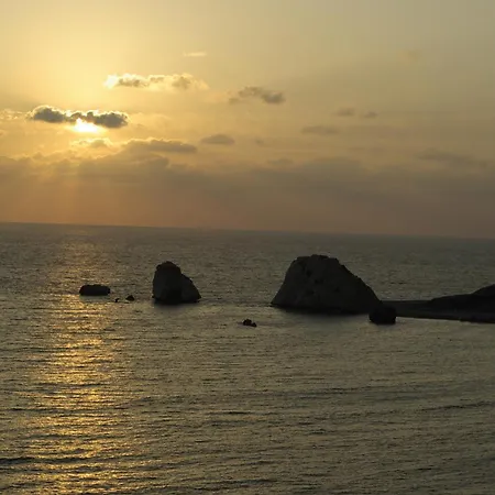 Theia With Sea And Sunset Views, The In Aphrodite Hills شقة